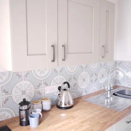 Square View Apartment